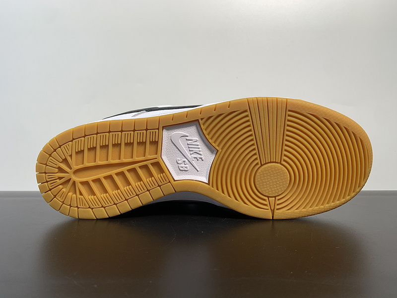 Nike SB Dunk Low CD2563-100