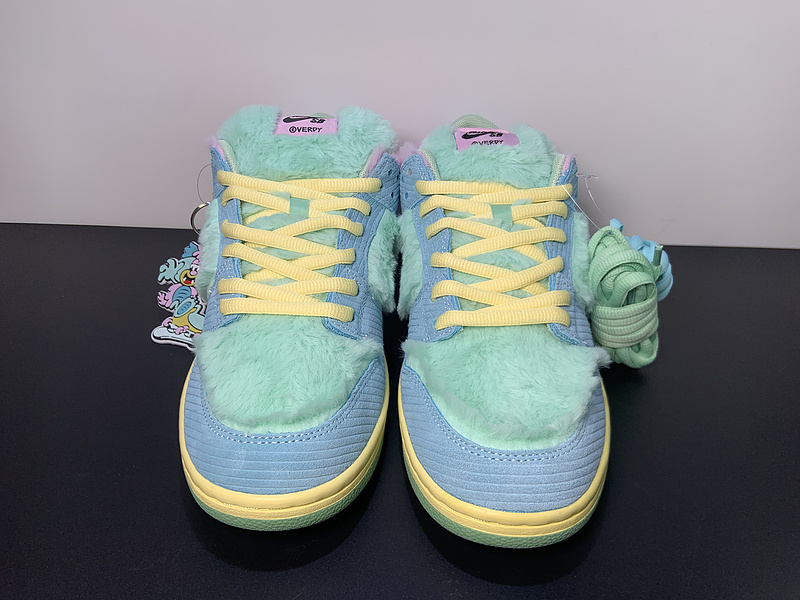 Verdy x Nike SB Dunk Low “Visty”FN6040-400