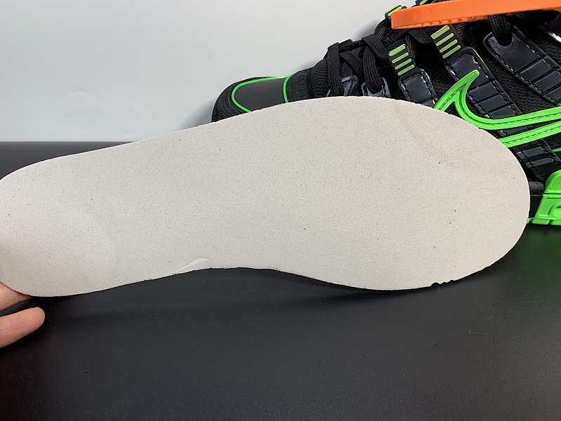 Off-White x Nike Air Rubber Dunk “Green Strike” CU6015-00