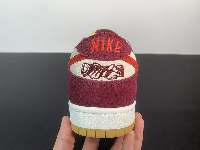 Skate Like a Girl x NK SB Dunk Low DX4589-600