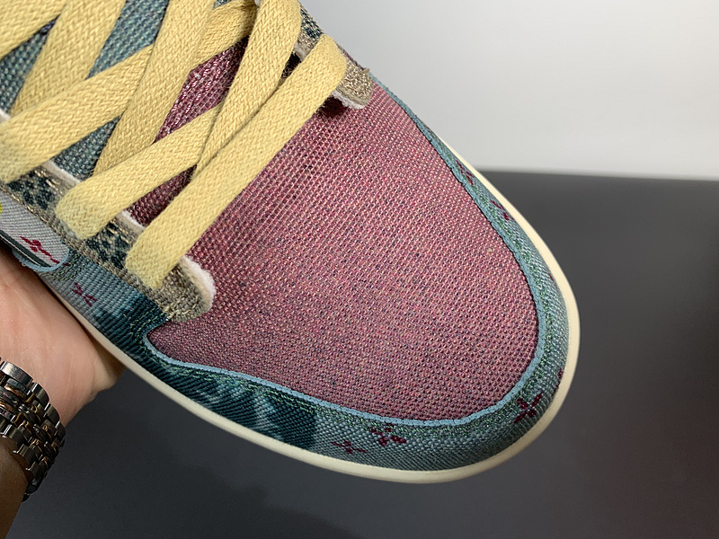 Nike SB Dunk Low CZ9747-900