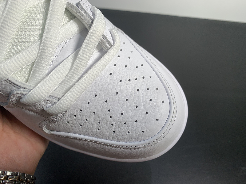 Nike SB Dunk Low CD2563-100