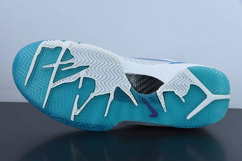 NK Zoom KOBE 4 AV6339-100