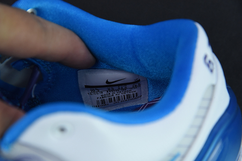 NK Zoom KOBE 4 AV6339-100