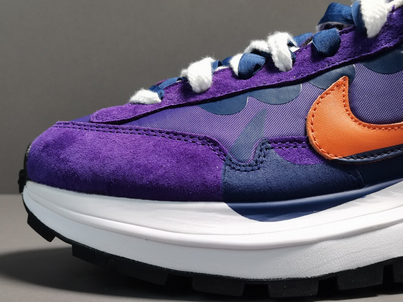 Sacai x NK VaporWaffle ＂Dark leis＂DD1875-500