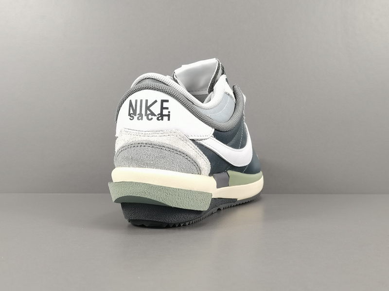 Sacai x Nike Cortez 4.0 DQ0581-001