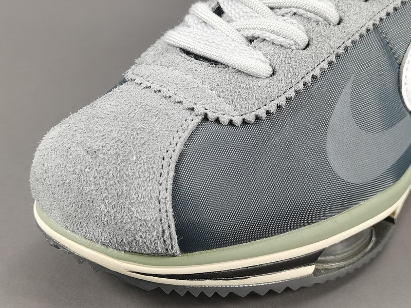 Sacai x Nike Cortez 4.0 DQ0581-001