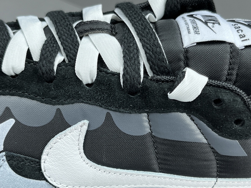 Sacai x NK VaporWaffle ＂＂Nylon Black ＂DD1875-003