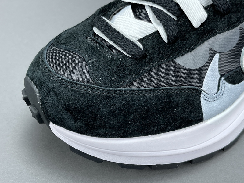 Sacai x NK VaporWaffle ＂＂Nylon Black ＂DD1875-003