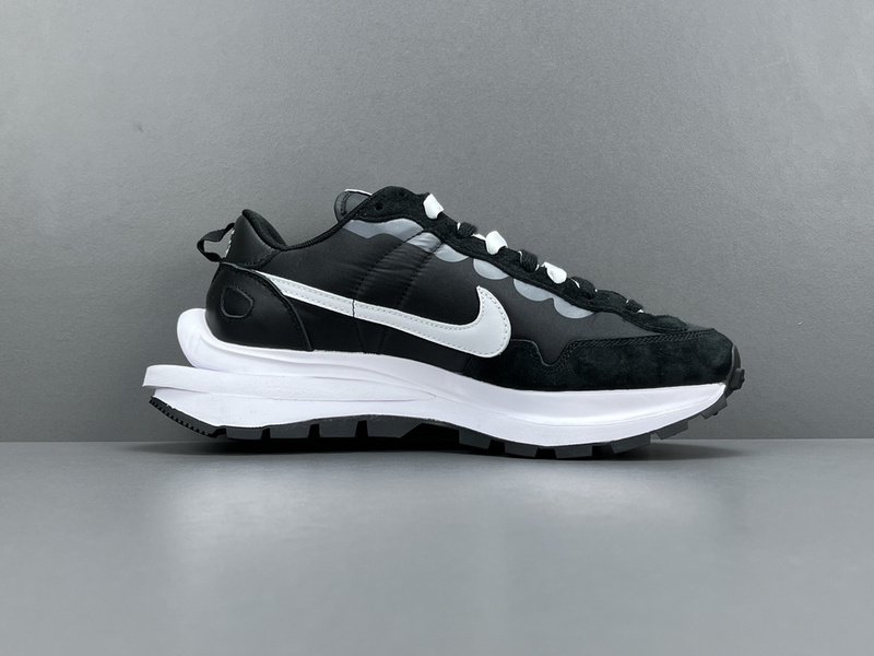 Sacai x NK VaporWaffle ＂＂Nylon Black ＂DD1875-003