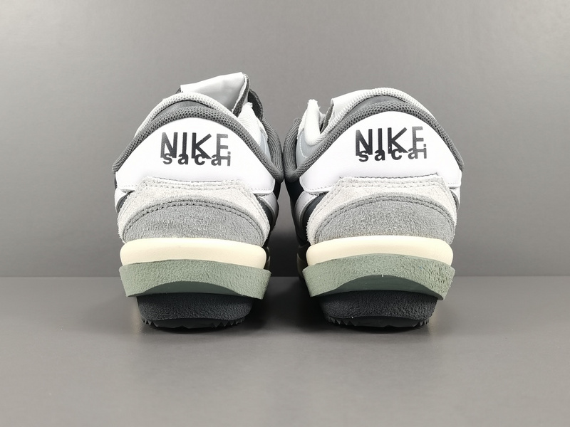 Sacai x Nike Cortez 4.0 DQ0581-001