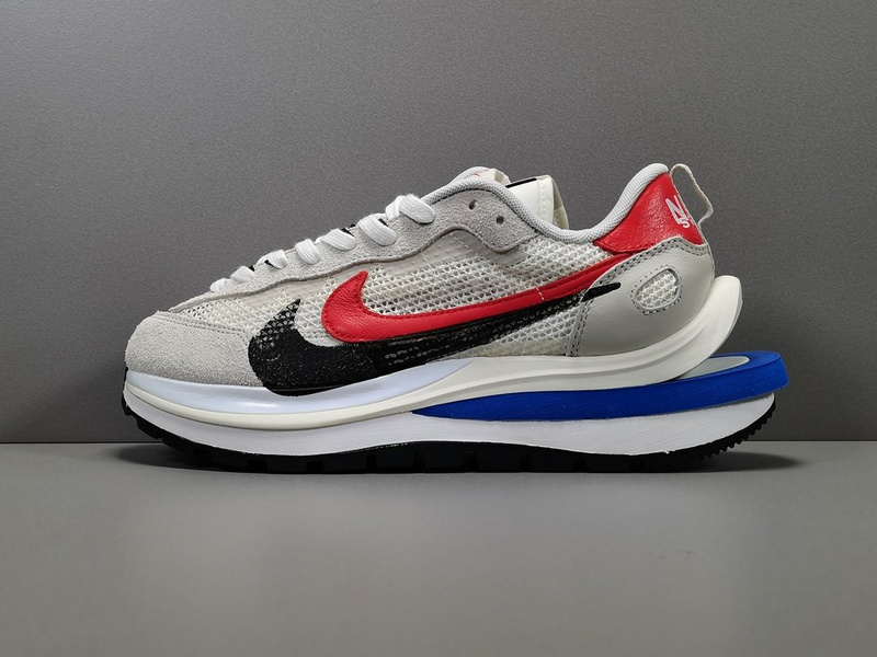 Sacai x NK VaporWaffle CV1363-100