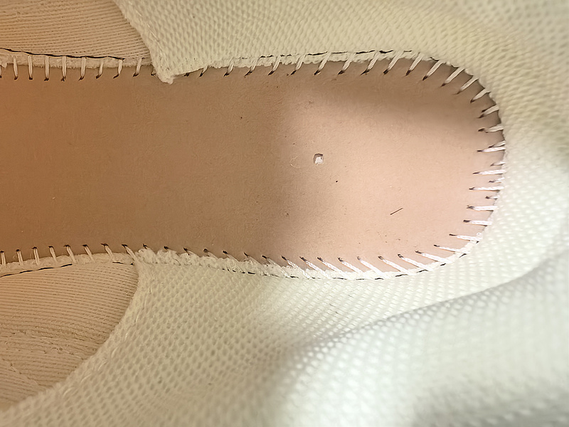 Off-White Be Right Back Sneaker