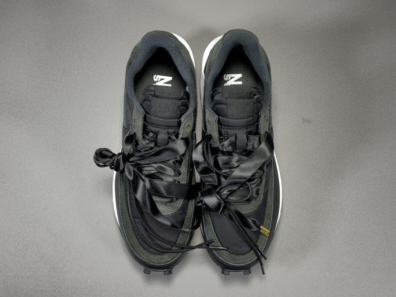 Sacai x Nike Waffle Daybreak BV0073 002