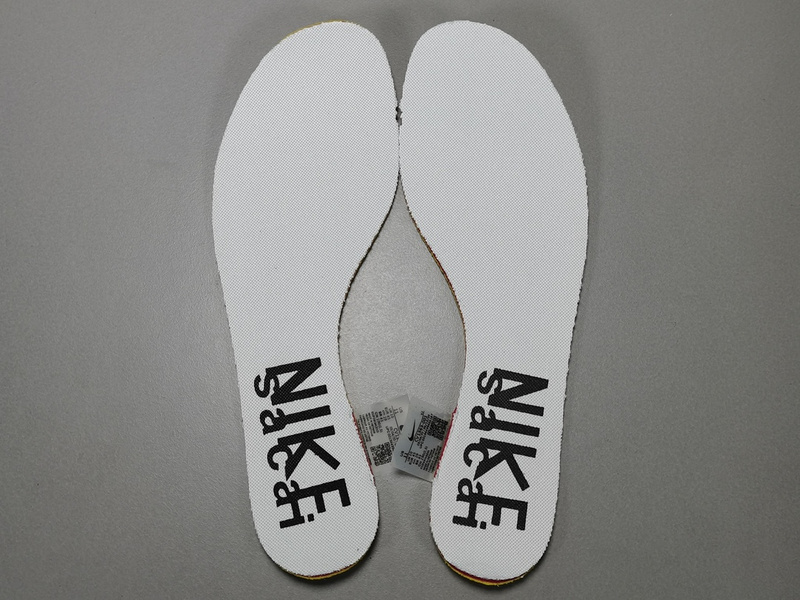 Sacai x NK VaporWaffle CV1363-001