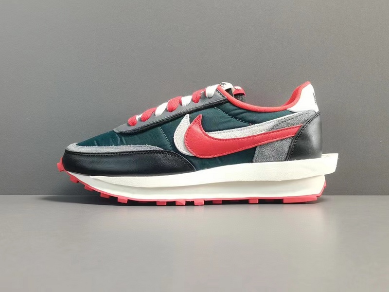 Sacai x Nike LDWaffle DJ4877-300