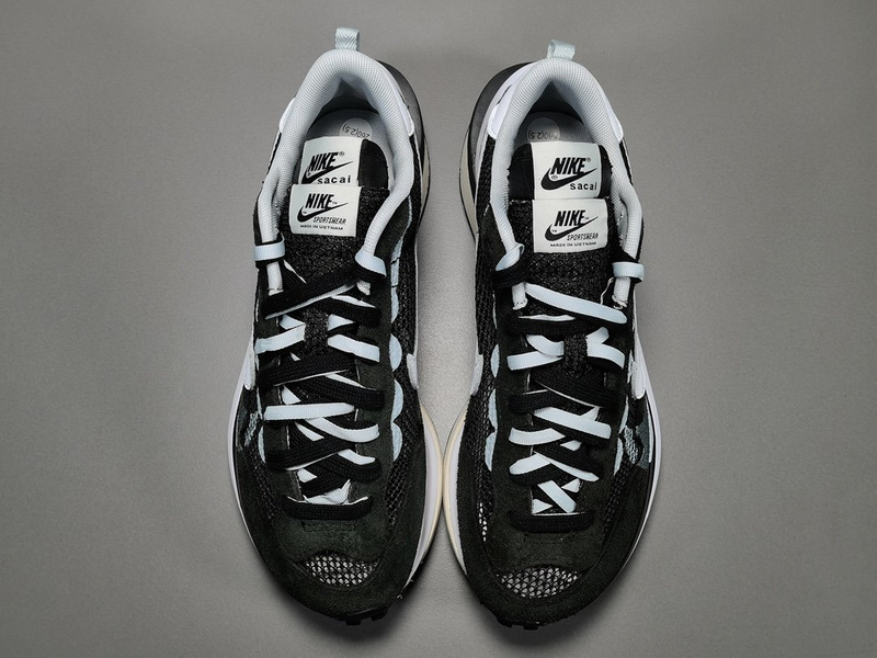 Sacai x NK VaporWaffle V1363-001