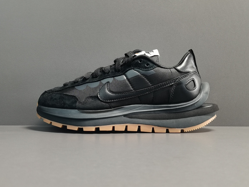 Sacai x NK VaporWaffle ＂＂Nylon Black ＂DD1875-001