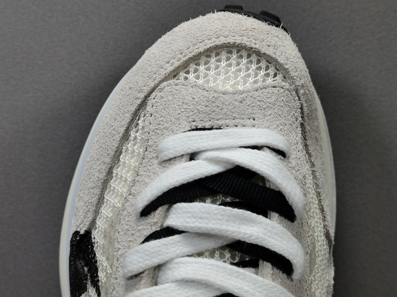 Sacai x NK VaporWaffle CV1363-100