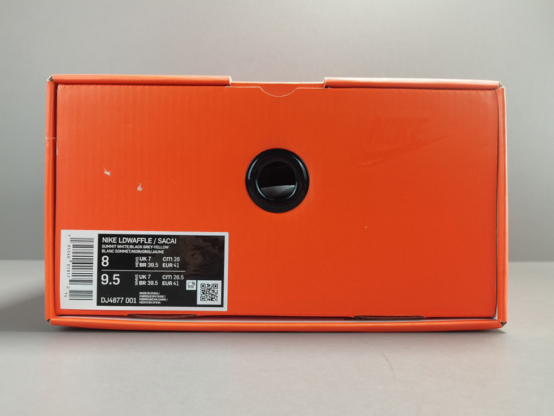 Sacai x Nike LDWaffle DJ4877-001