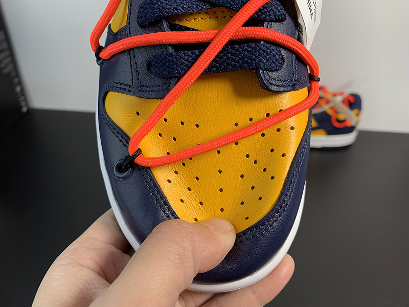 Off-White x Dunk low 