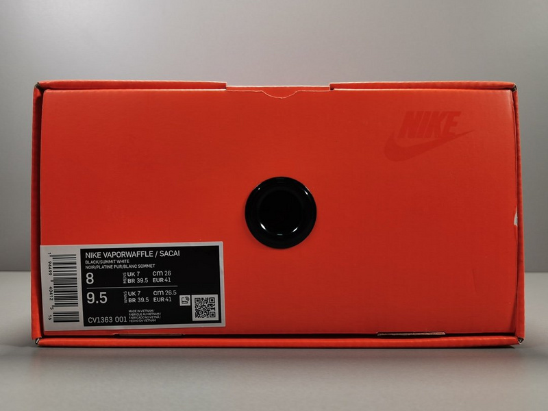 Sacai x NK VaporWaffle V1363-001