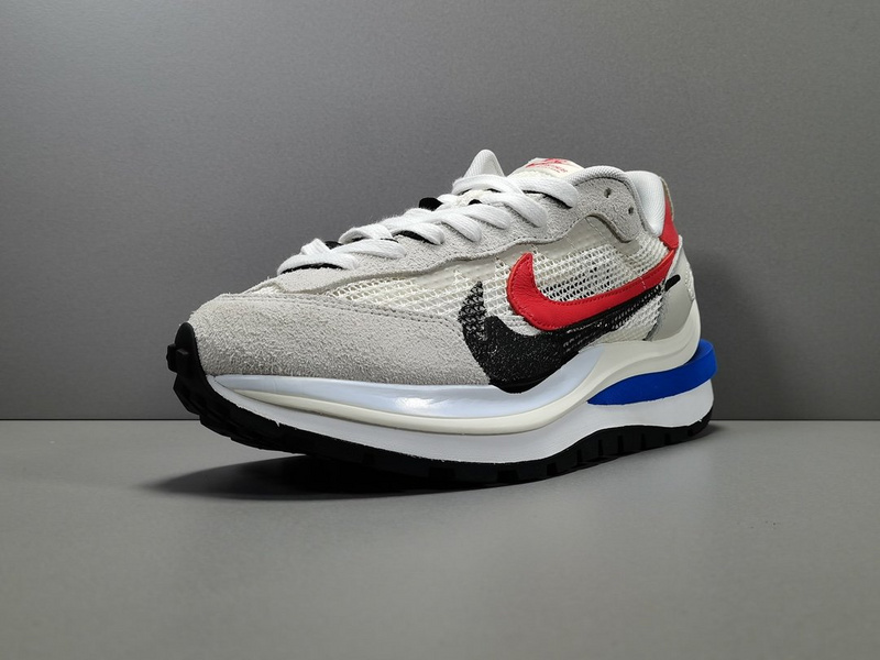 Sacai x NK VaporWaffle CV1363-100