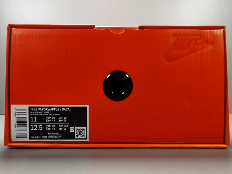 Sacai x NK VaporWaffle CV1363-001
