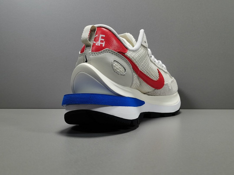 Sacai x NK VaporWaffle CV1363-100