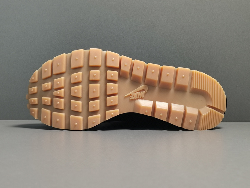 Sacai x NK VaporWaffle ＂＂Nylon Black ＂DD1875-001