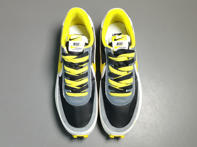 Sacai x Nike LDWaffle DJ4877-001