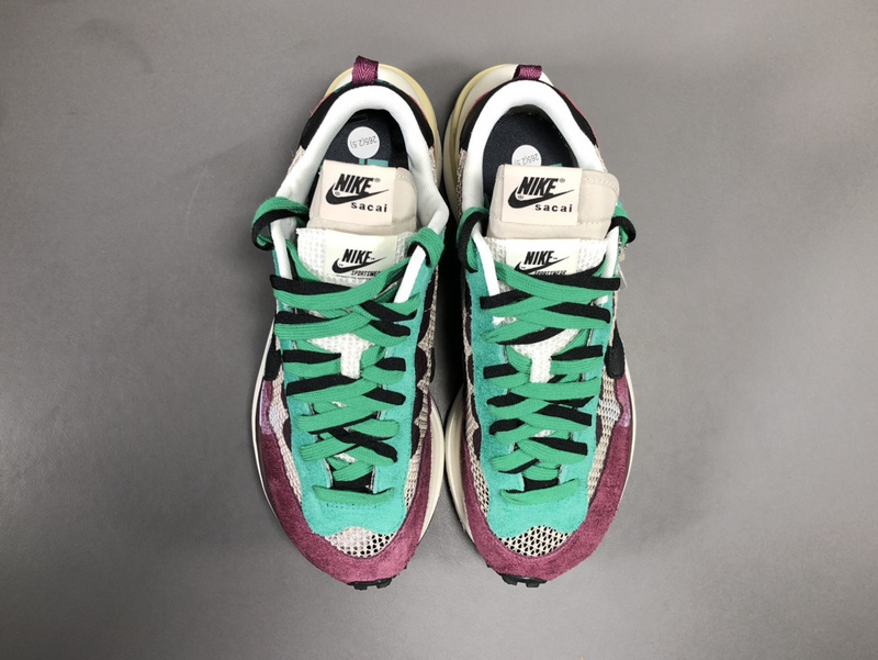 Sacai x Nike VaporWaffle DD3035-200