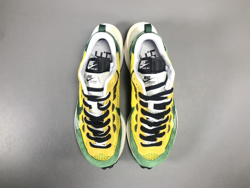 Sacai x NK VaporWaffle CV1363-700