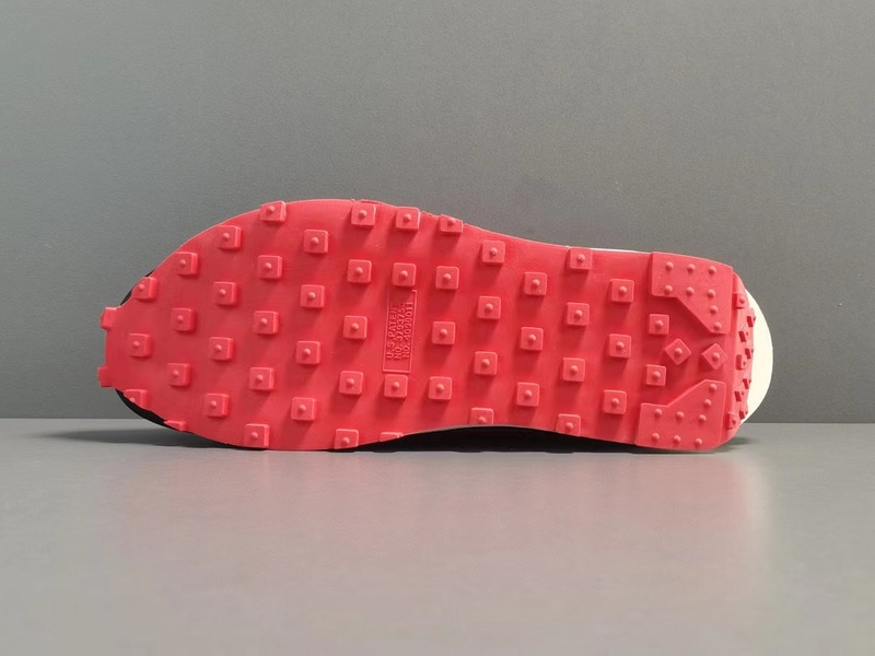 Sacai x Nike LDWaffle DJ4877-300