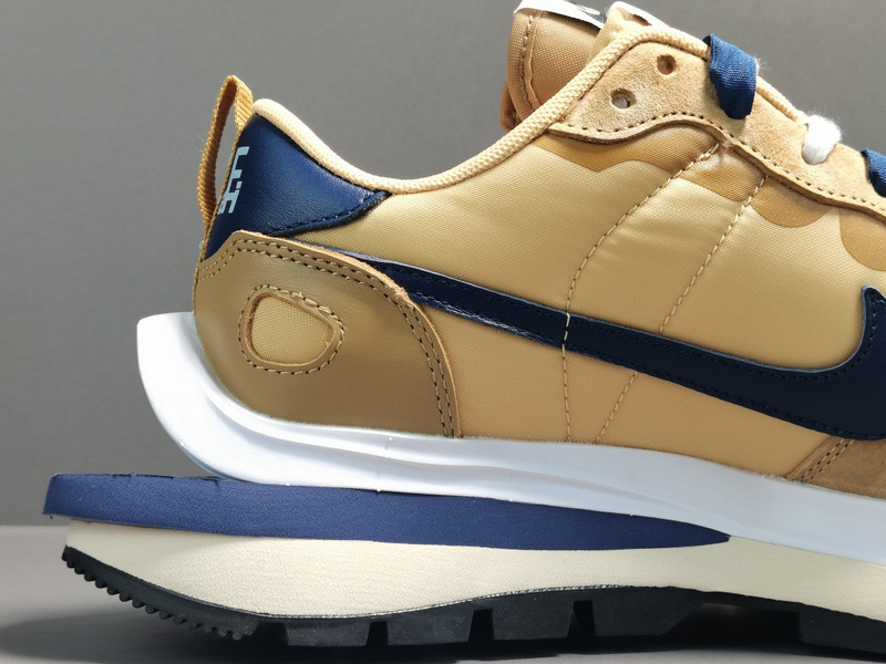 Sacai x NK VaporWaffle＂Sesame and Blue Void ＂DD1875-2000