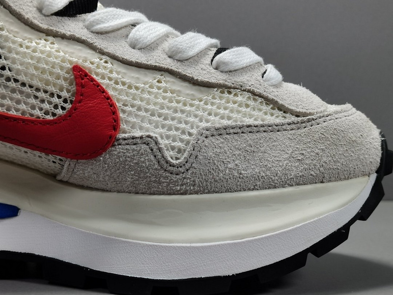 Sacai x NK VaporWaffle CV1363-100