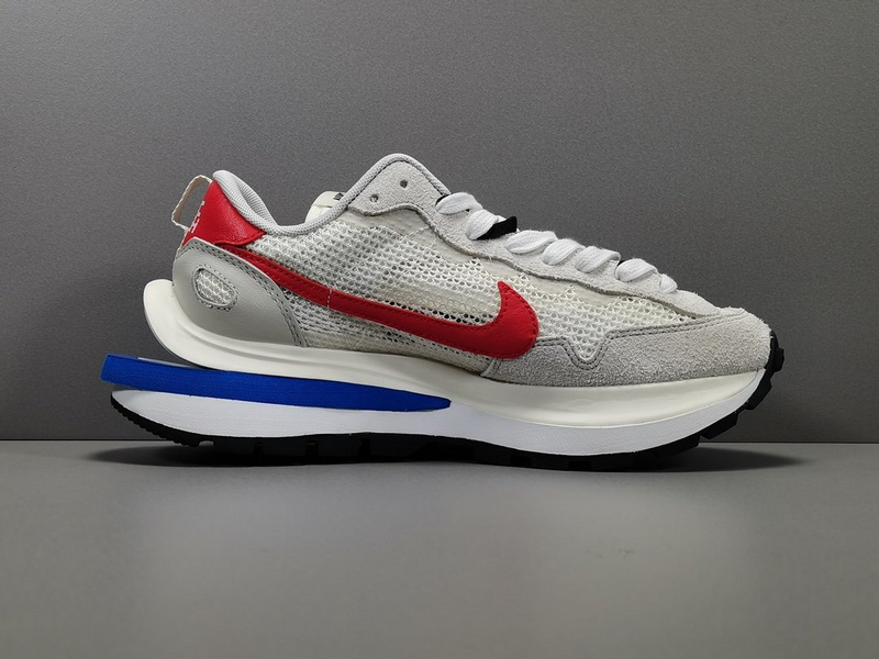 Sacai x NK VaporWaffle CV1363-100