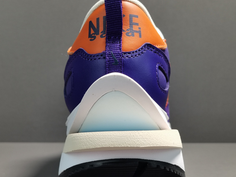 Sacai x NK VaporWaffle ＂Dark leis＂DD1875-500