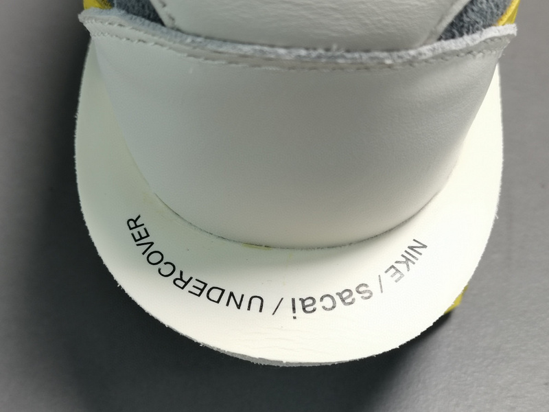 Sacai x Nike LDWaffle DJ4877-001