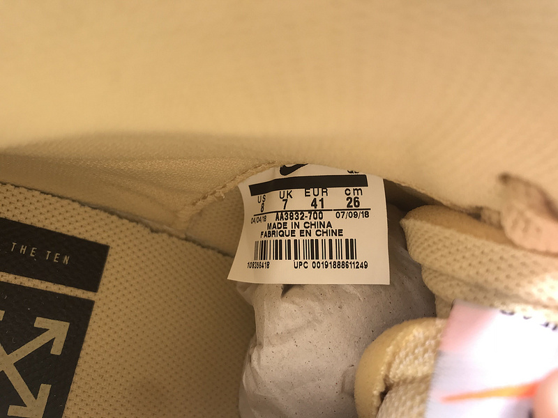 Off-White  X BLAZER mid All Hallow's Eve AA3832-700