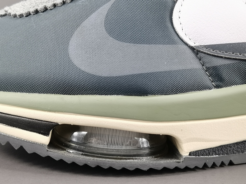 Sacai x Nike Cortez 4.0 DQ0581-001