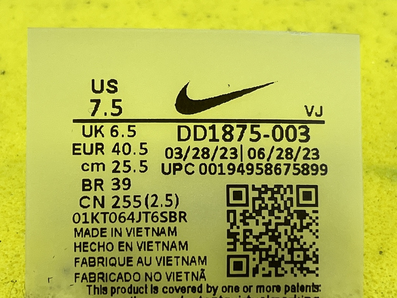 Sacai x NK VaporWaffle ＂＂Nylon Black ＂DD1875-003