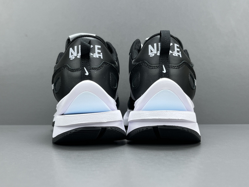 Sacai x NK VaporWaffle ＂＂Nylon Black ＂DD1875-003