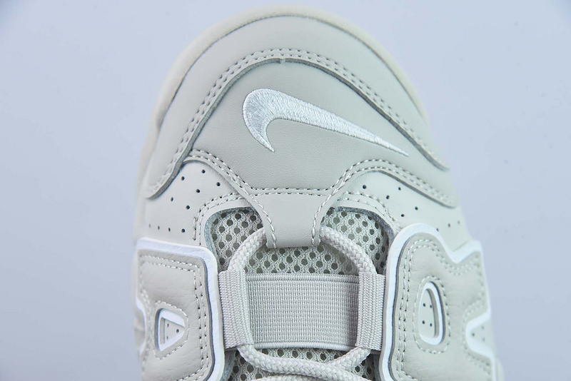 NK Air More Uptempo ’96 921948-001