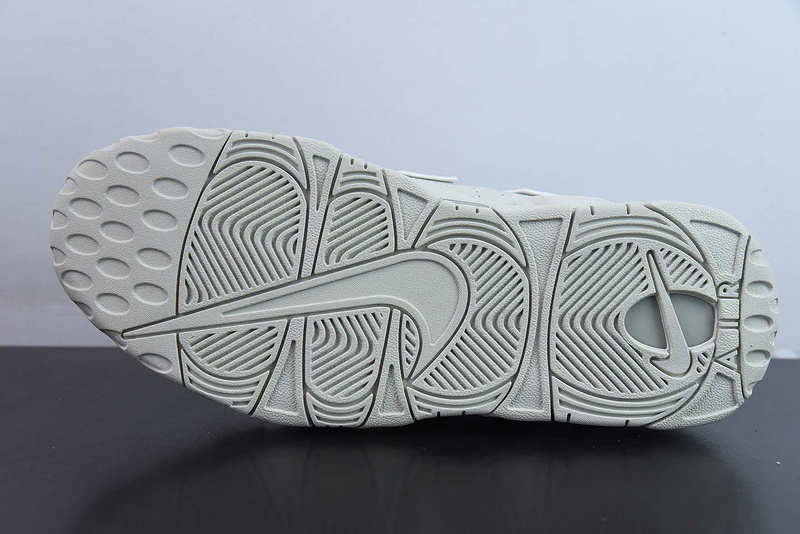 NK Air More Uptempo ’96 921948-001