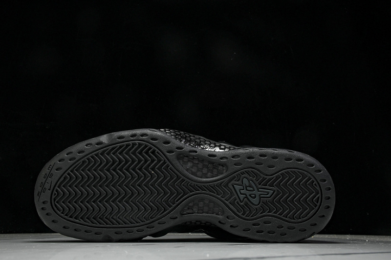 Nike Air Foamposite One FD5855 001
