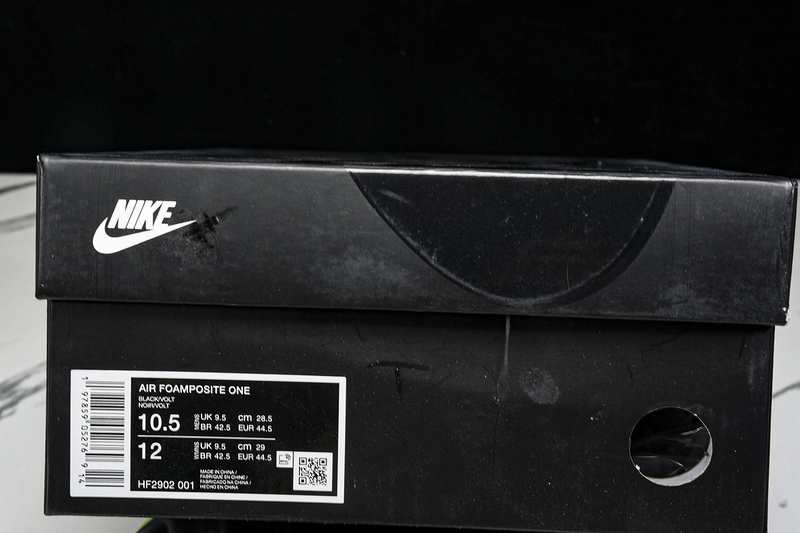 Air Foam poosite One “Black Volt” HF2902-001