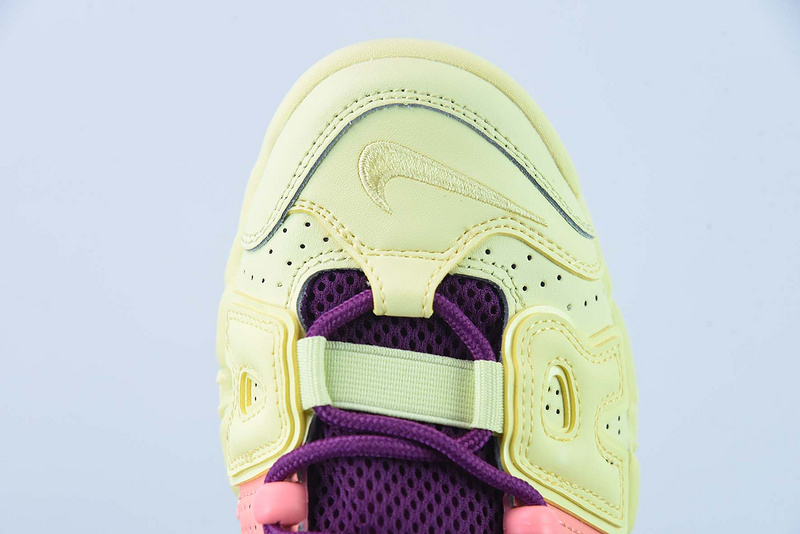 Nk Air More Uptempo AV8237-800