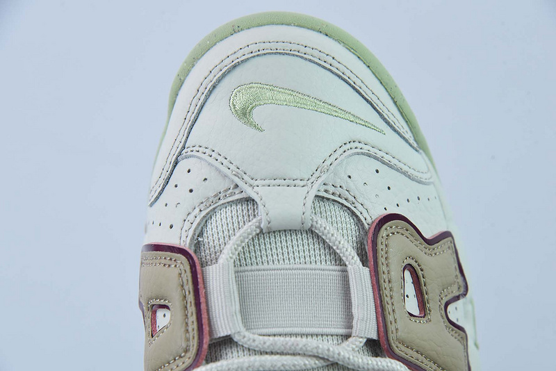 NK Air More Uptempo DX8955-001