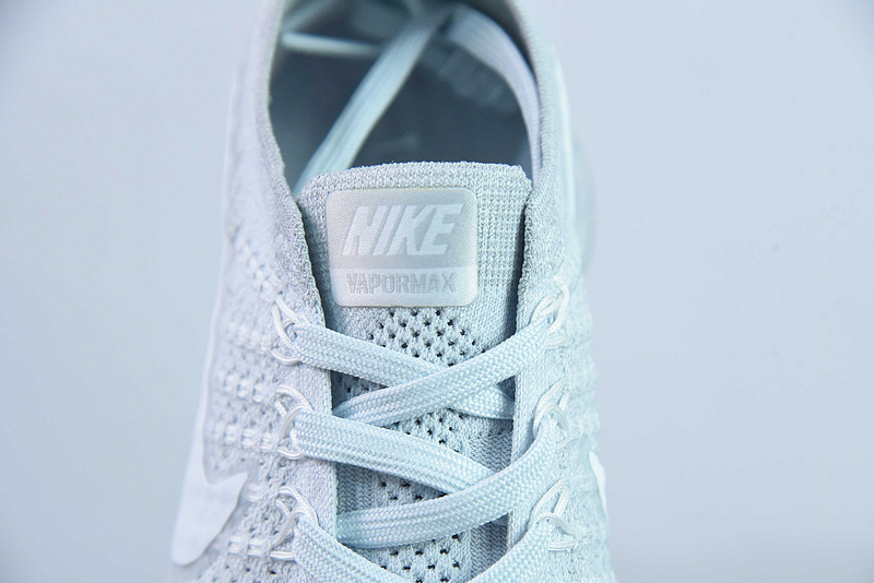 NK Air VaporMax Flyknit  849558-100